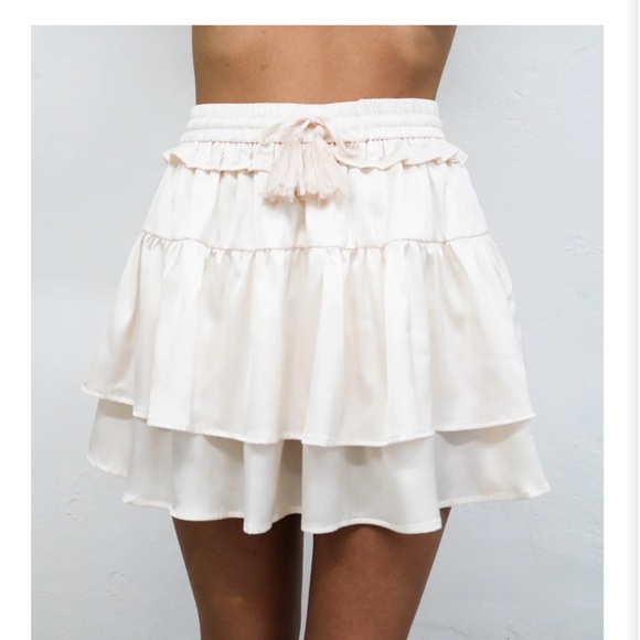 Pants Store Mini Skirt, Ivory, Size M, NWT!! - Picture 4 of 4